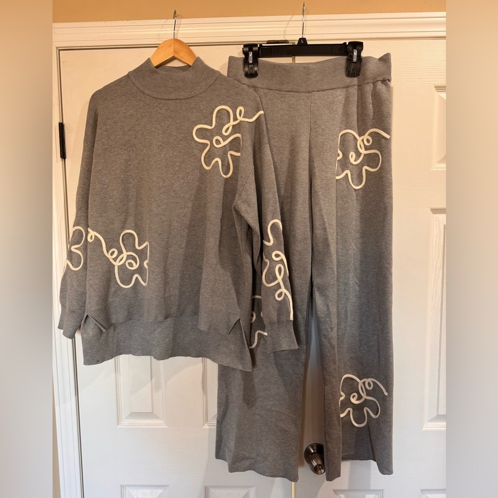 Cherie Collette Gray Sweater and Pants Set